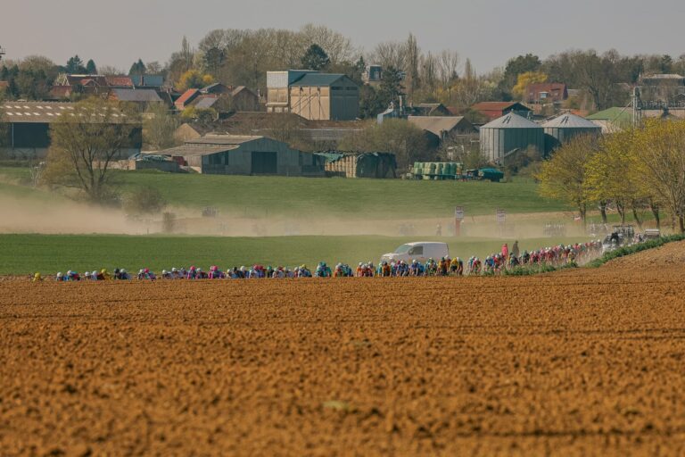 calendrier cyclisme avril 2026 courses UCI