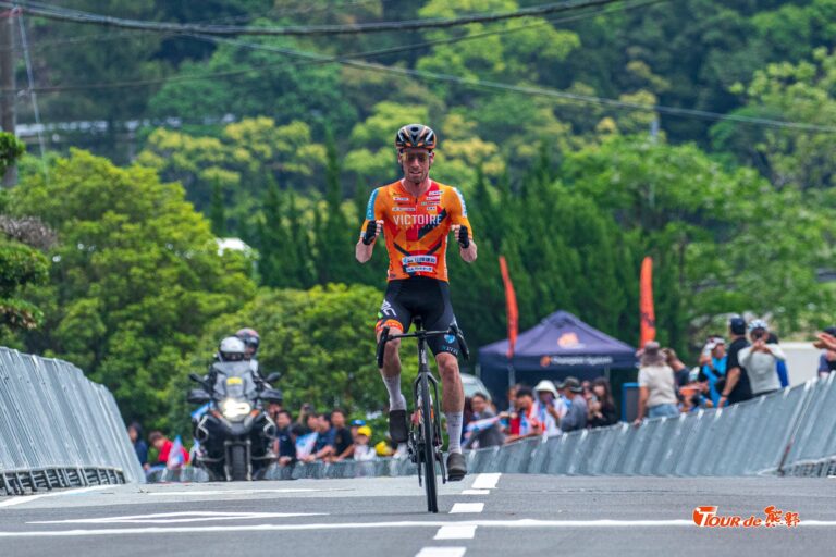 Luke Burns vainqueur de la 2e étape du Tour de Kumano 2026