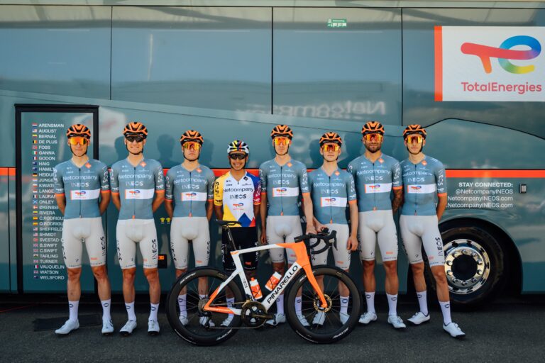 Thymen Arensman avant un contre-la-montre du Giro d’Italia