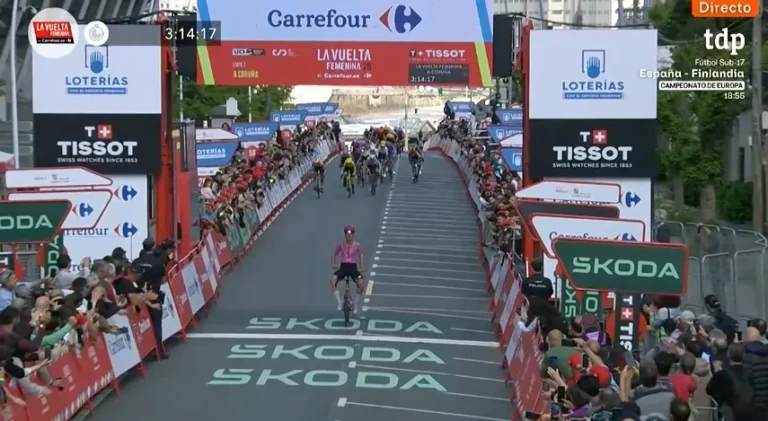 Cédrine Kerbaol à l’arrivée de la 3ème étape de la Vuelta España Femenina.