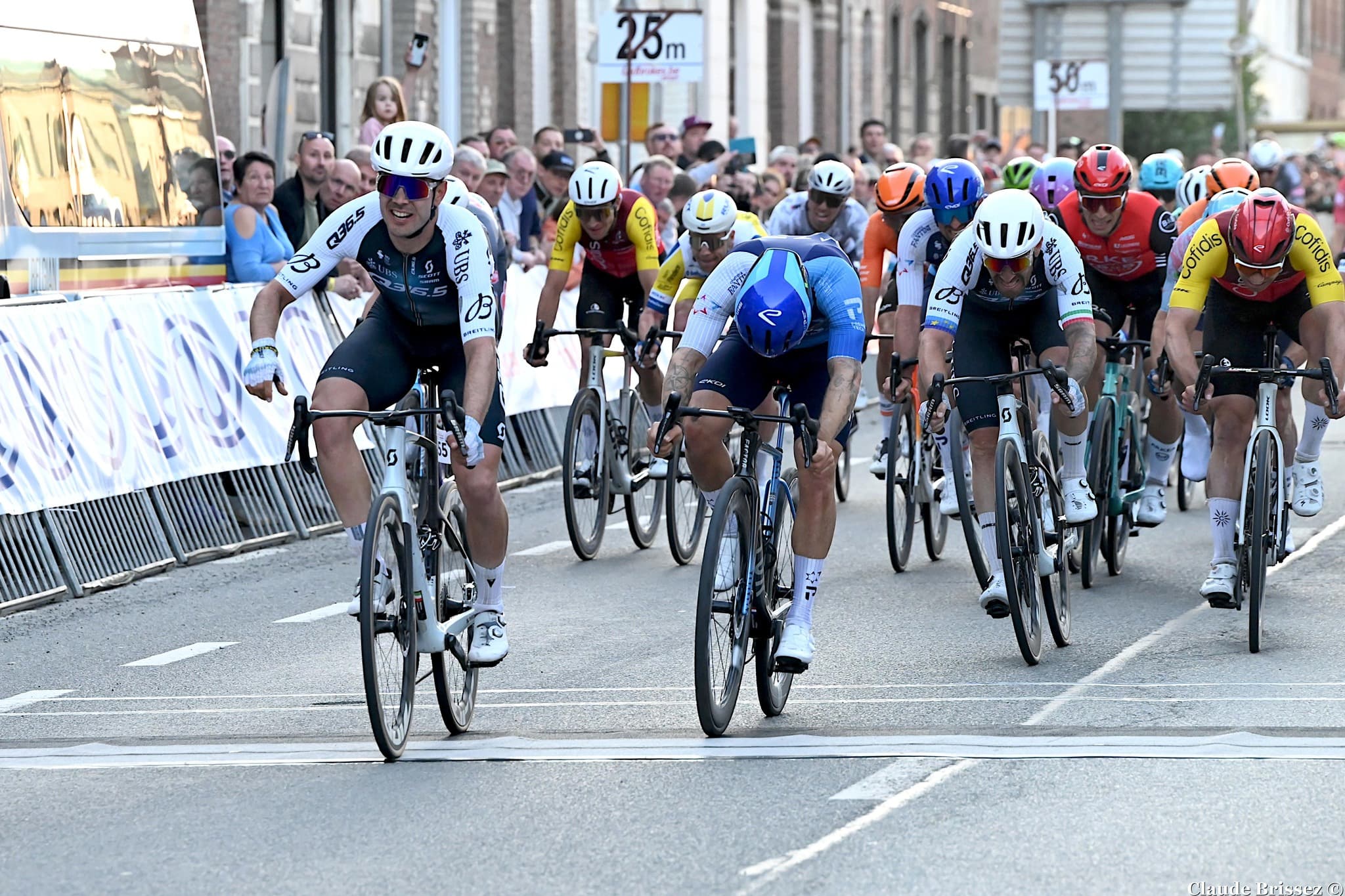 Matteo Moschetti lors d’une course cycliste professionnelle