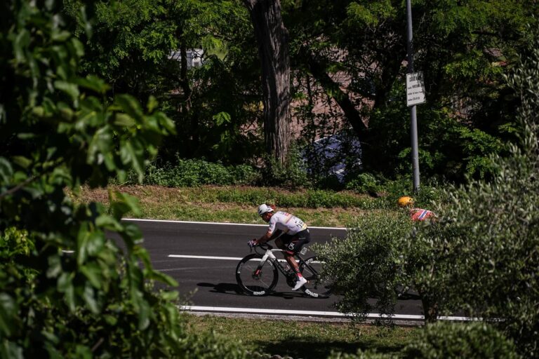 Jhonatan Narvaez après sa victoire sur la 8e étape du Giro d’Italia.