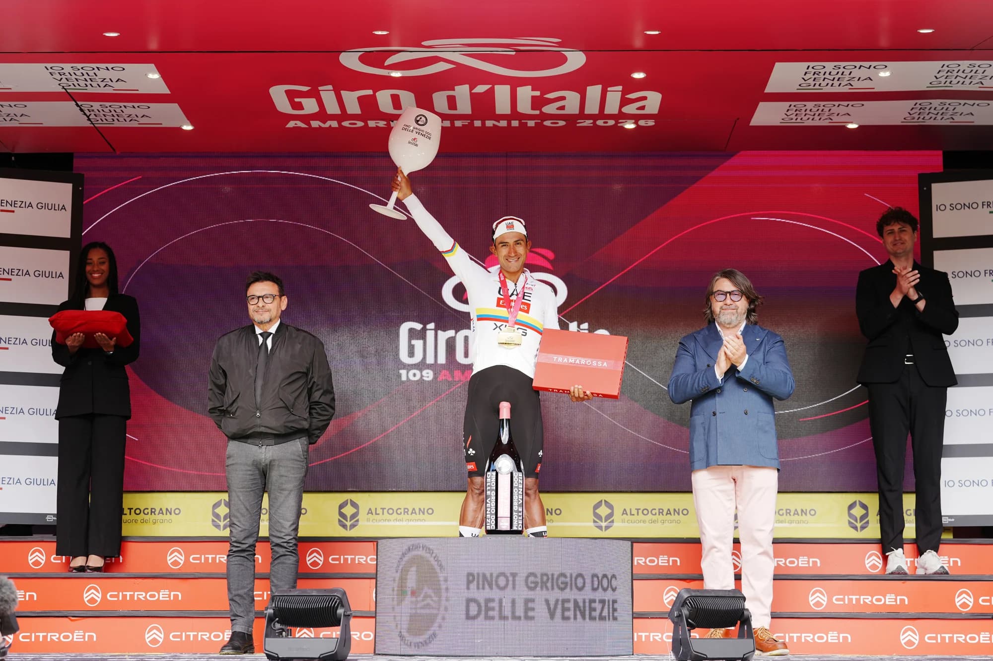 Jhonatan Narvaez lors d’une course cycliste professionnelle.