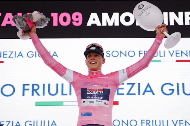 Paul Magnier réagit après sa victoire sur la 1ère étape du Giro d’Italia 2026