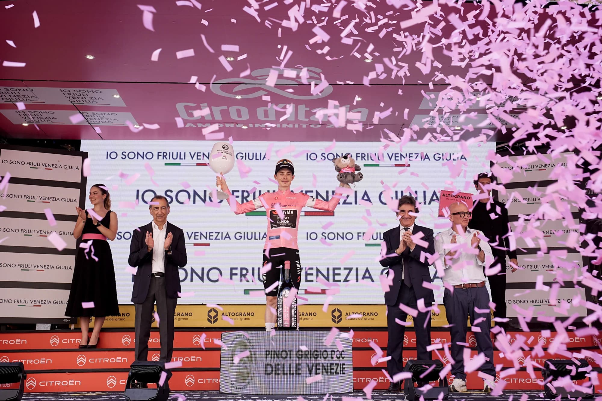 Jonas Vingegaard porteur du Maglia Rosa sur le Giro d’Italia