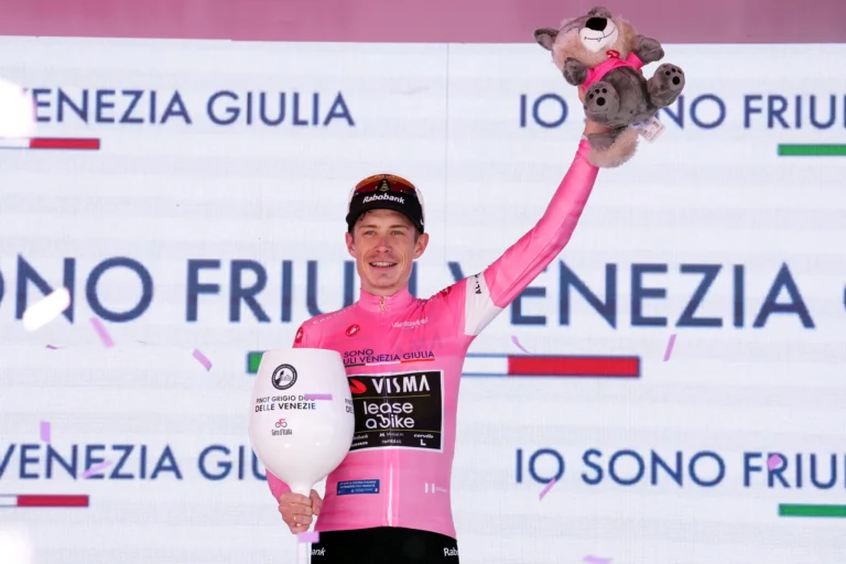 Jonas Vingegaard après sa victoire sur la 14e étape du Giro d’Italia