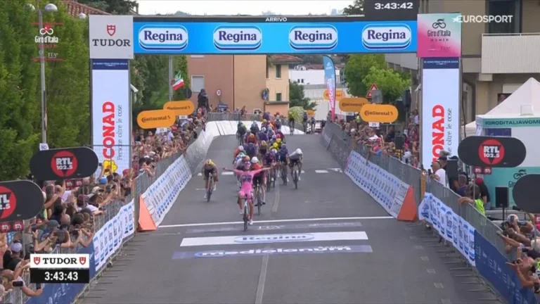 Elisa Balsamo lors d’une course cycliste féminine