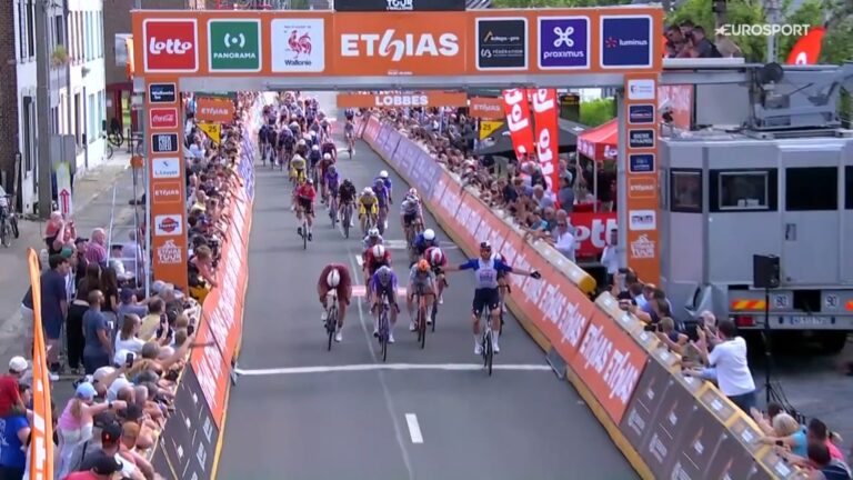Jordi Meeus lors d’une course cycliste sur route.