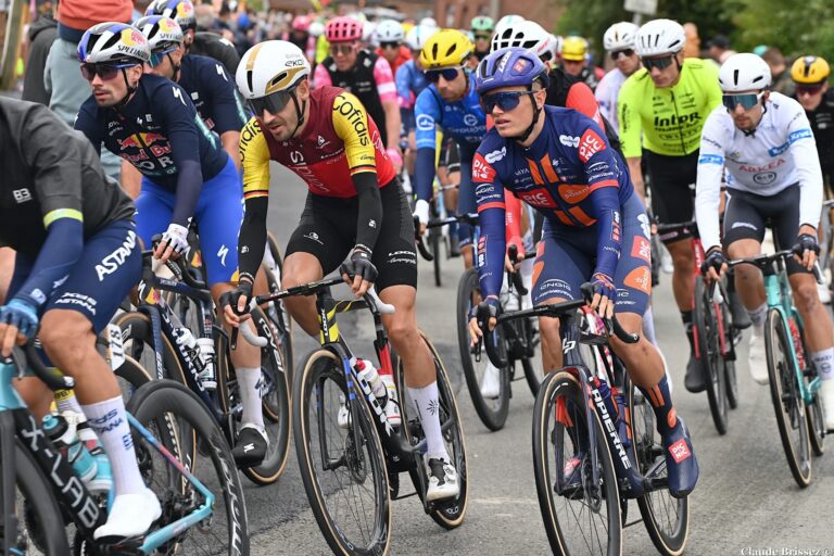 Oscar Onley forfait pour le Tour de France après une blessure à l’épaule