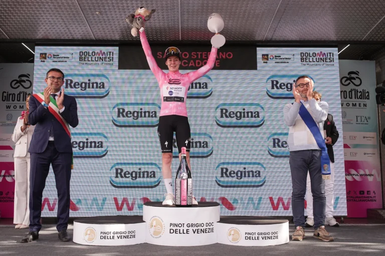 Anna van der Breggen en maillot rose sur le Giro d’Italia Women