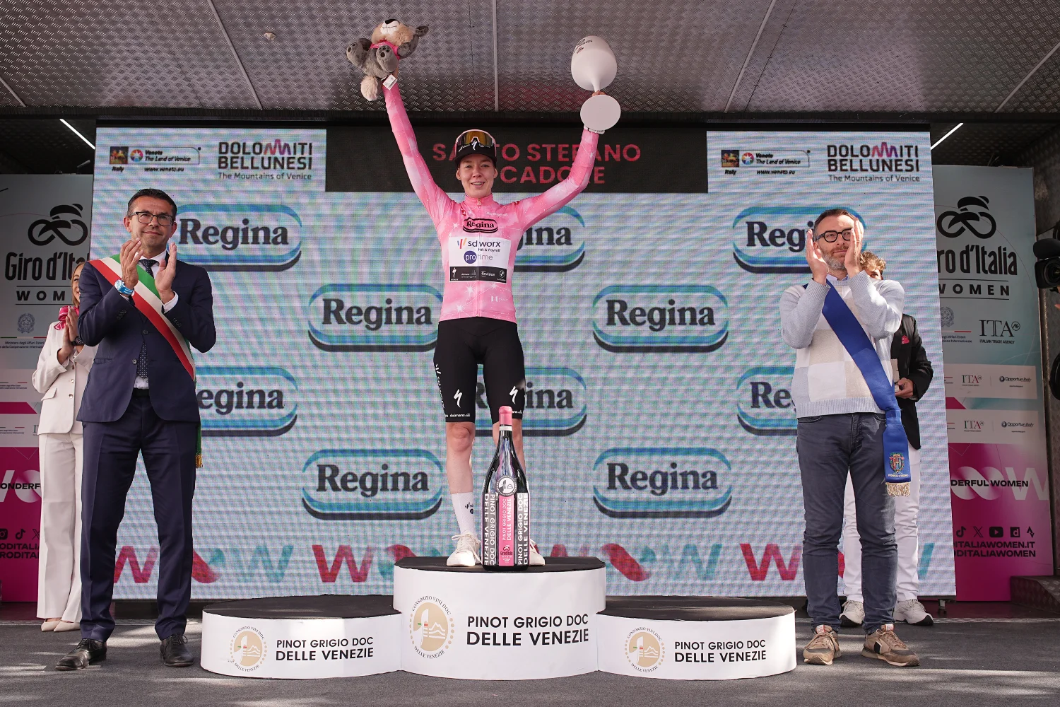 Anna van der Breggen en maillot rose sur le Giro d’Italia Women