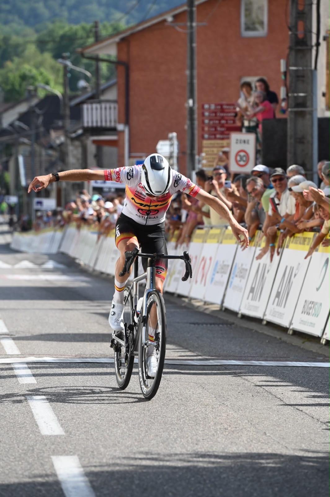 Benjamín Noval vainqueur de la 1re étape de l’Ain Bugey Valromey Tour