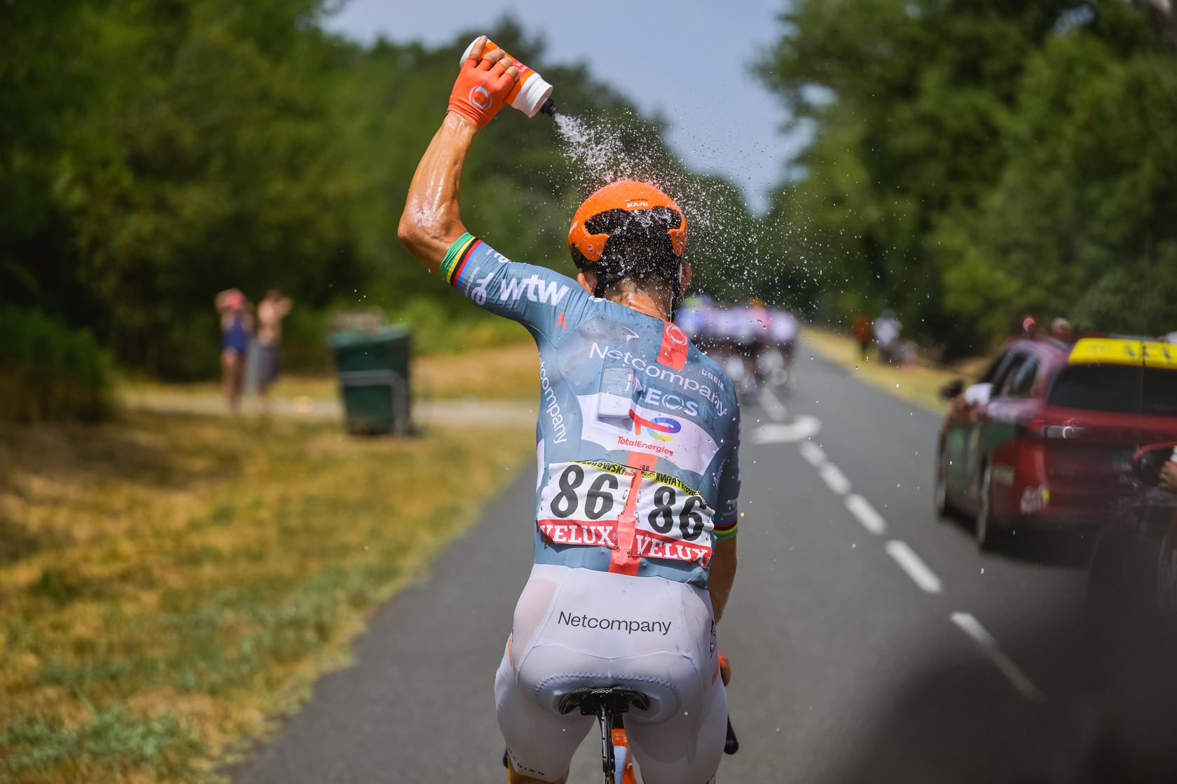 Peloton lors de la 8e étape du Tour de France 2026 vers Bergerac