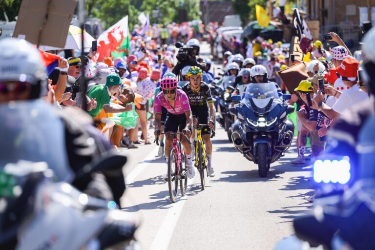 Faut-il faire payer dans le futur l'accès à l'Alpe d'Huez lors du Tour de France ?