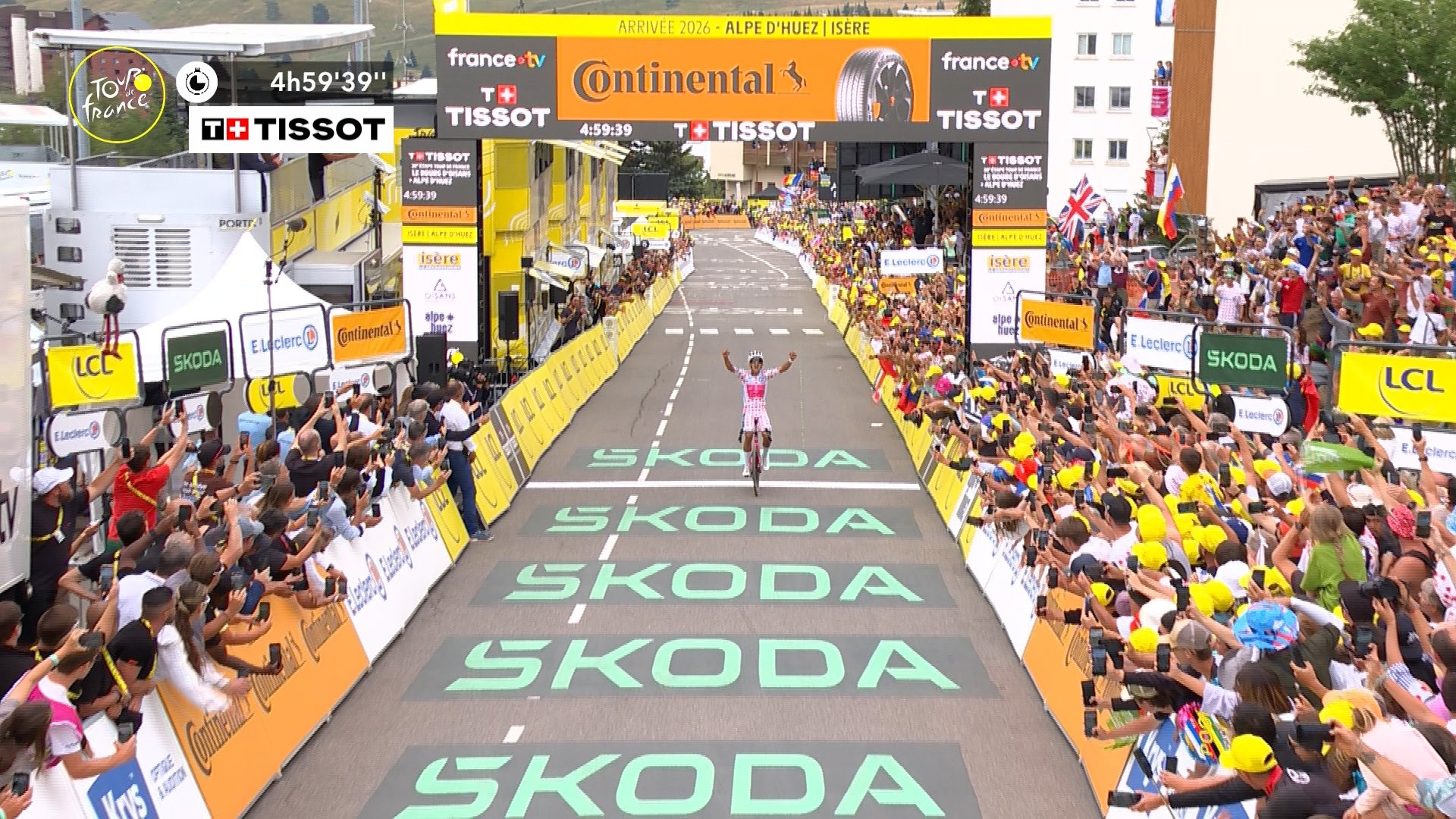 Richard Carapaz vainqueur à l’Alpe d’Huez sur le Tour de France 2026