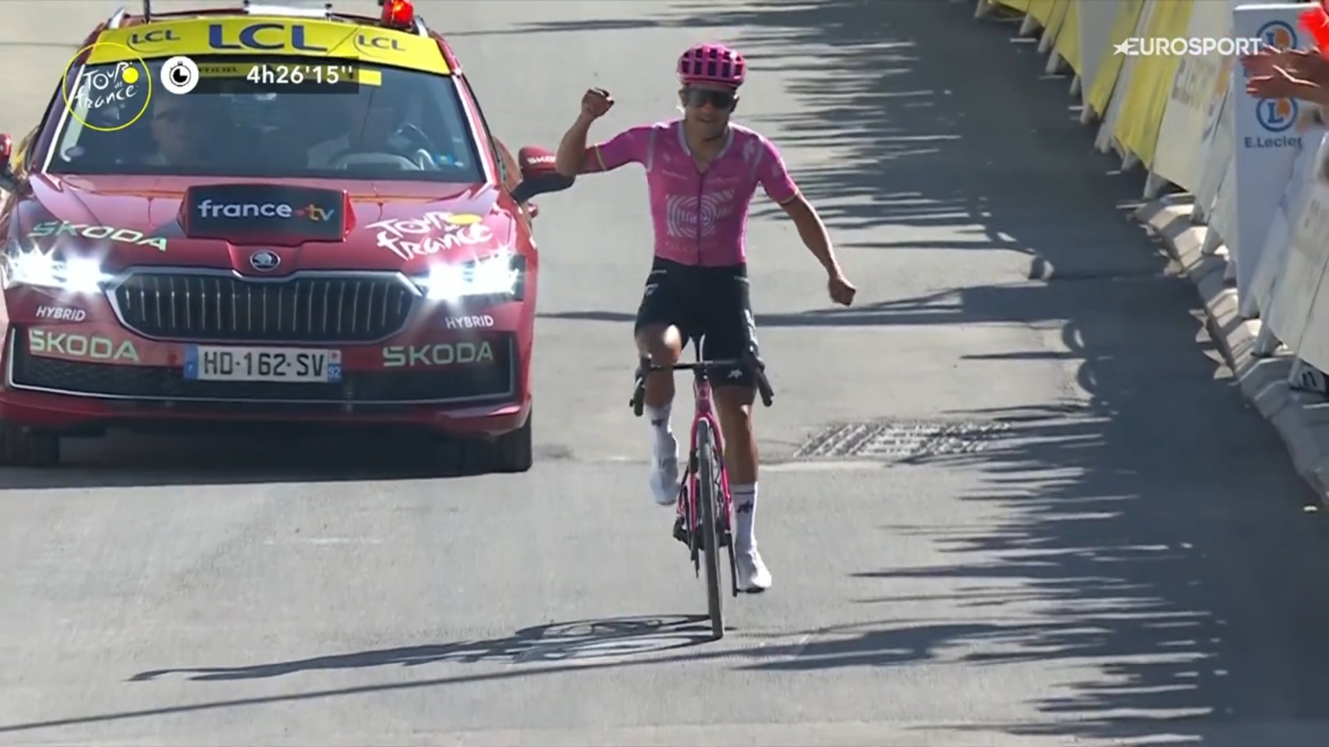Richard Carapaz vainqueur de la 18e étape du Tour de France 2026