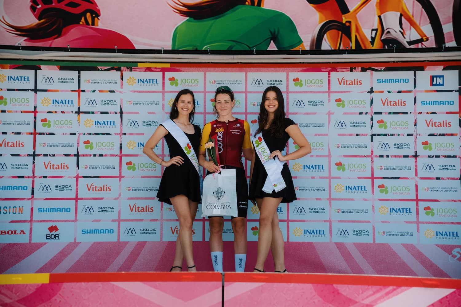 Marion Borras lors d’un contre-la-montre avec le maillot Cofidis Women Team